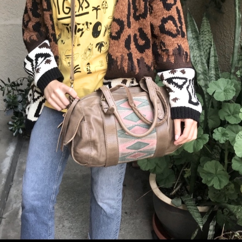 Vintage tan Isabella Fiore distressed leather bag